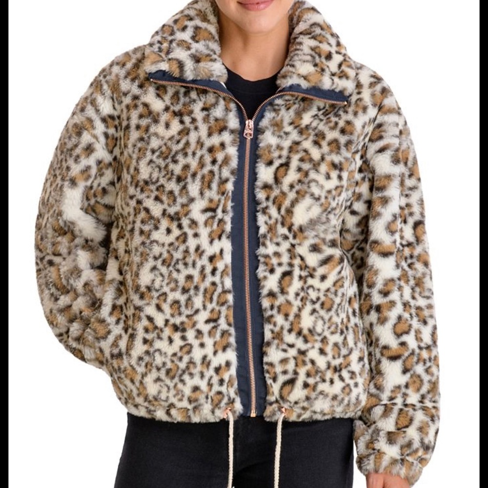 Lucky brand! Adorable leopard fluffy jacket with oversized hood 😍